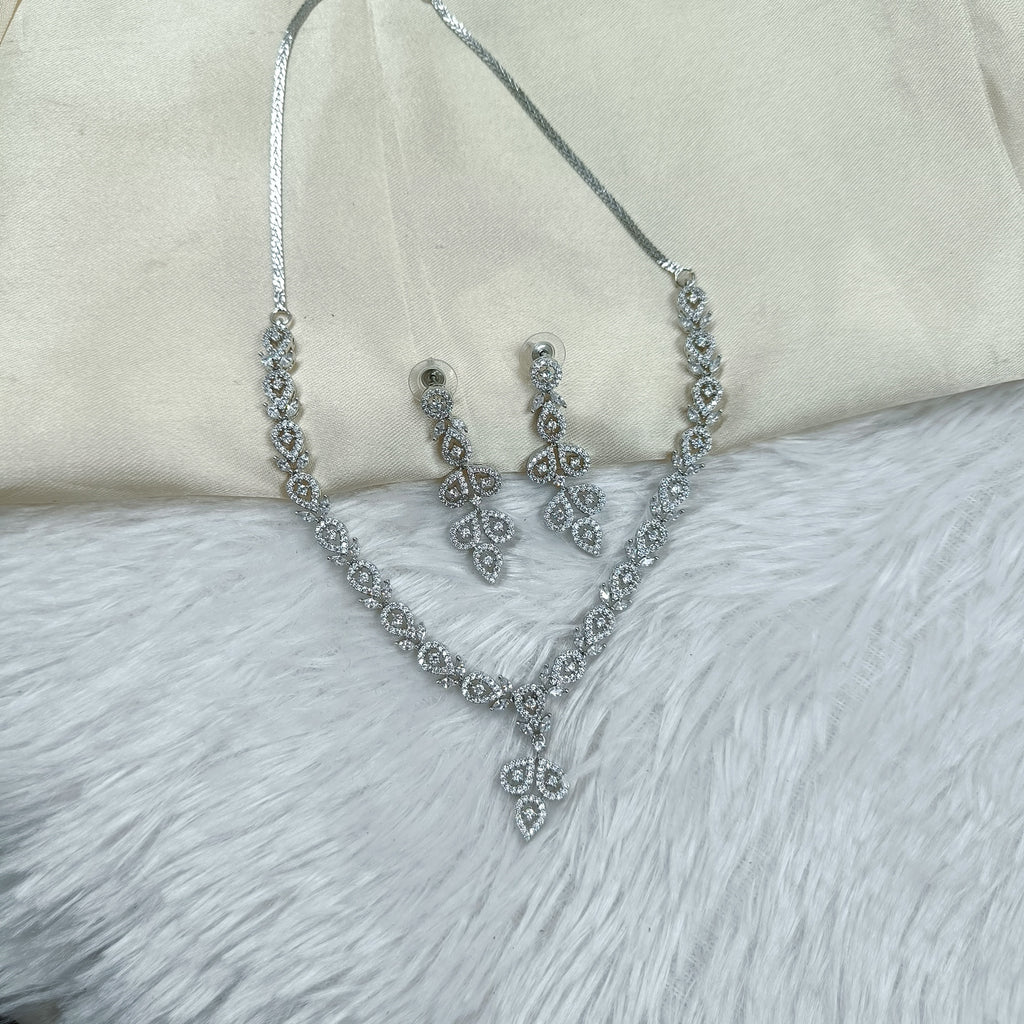 Graceful Glimmer Diamond Set (TC0009)