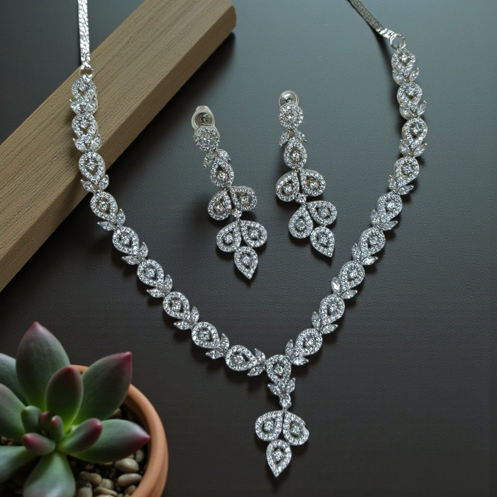 Graceful Glimmer Diamond Set (TC0009)