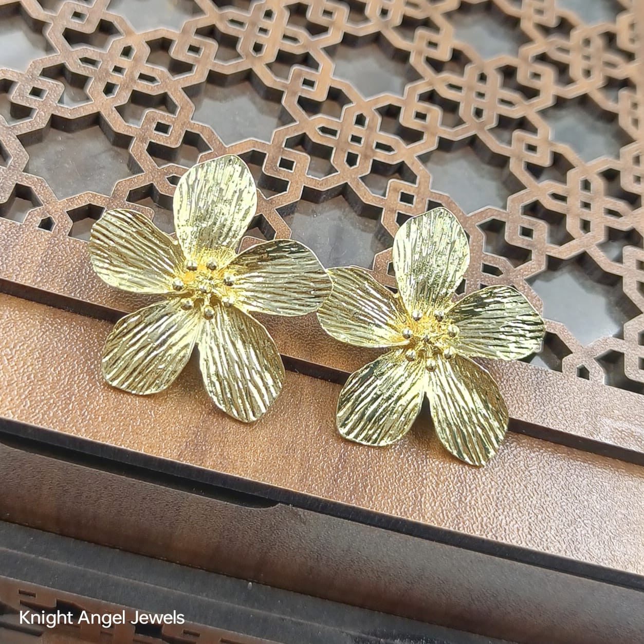 Silken Shade Antitarnish Stud Earing