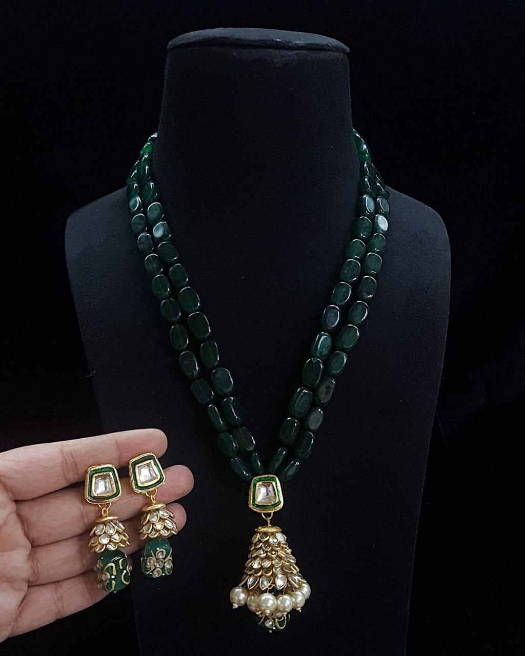 Green Monalisa Beads Long Necklace With Kundan Pendant And Earring