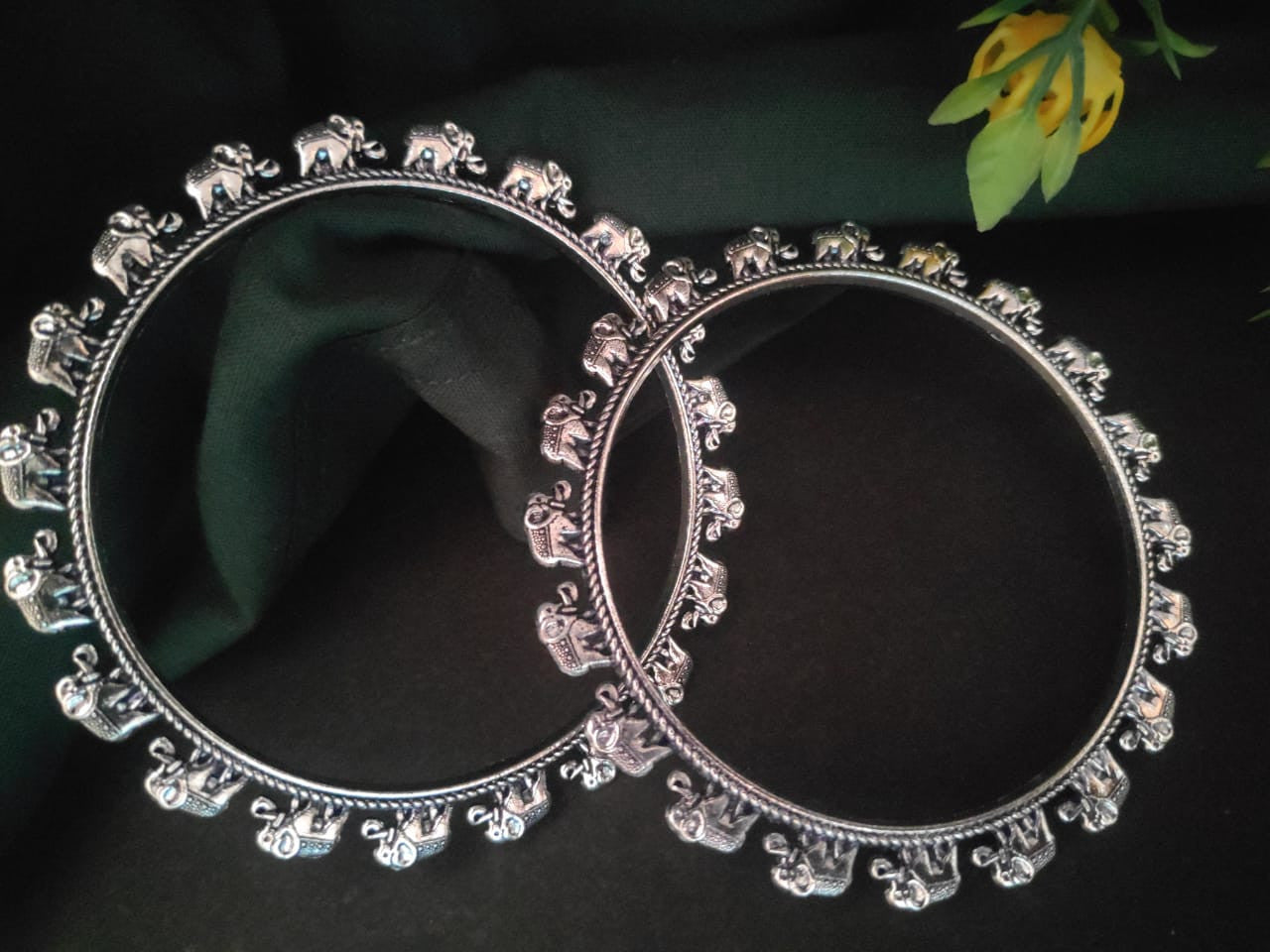 Fine Style Stylish Oxidise Bangle (2.6)
