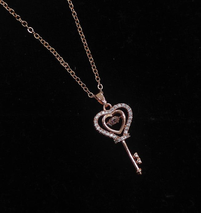 Subtle Finish Pendant Chain Necklace