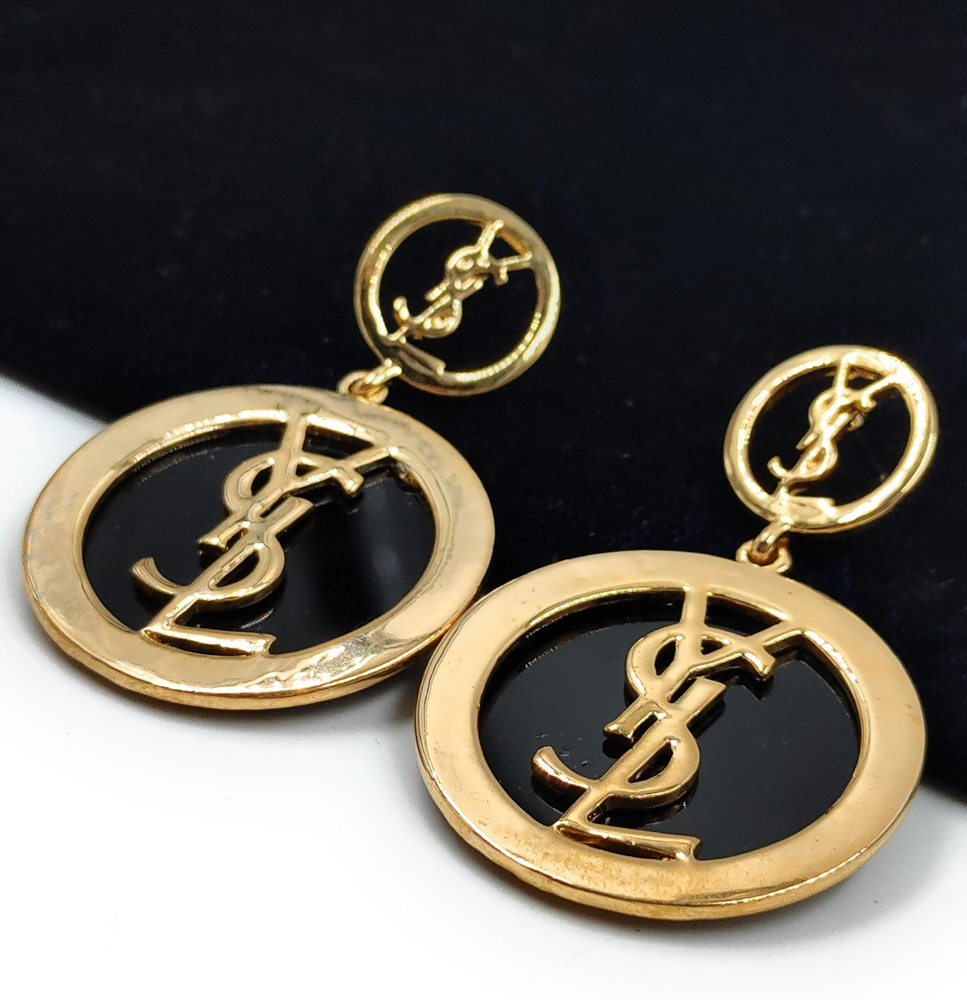 Classic Pattern Stylish Imported Earing