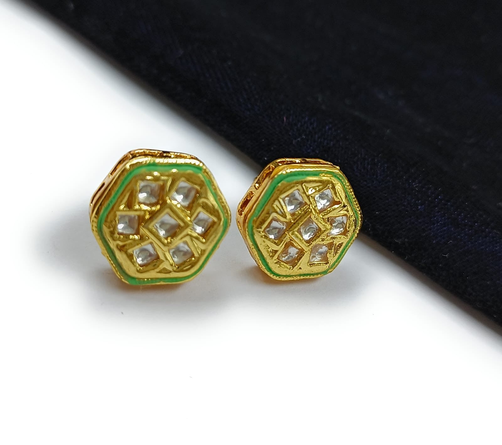 Charming Essence Royal Kundan Stud Earing