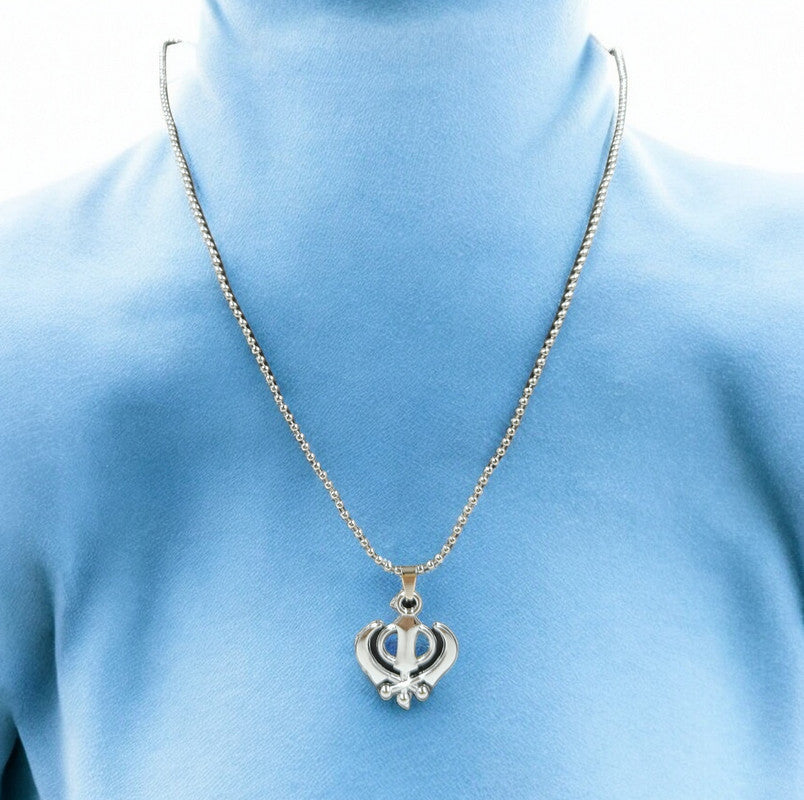 Refined Accent Mens Pendant Chain necklace