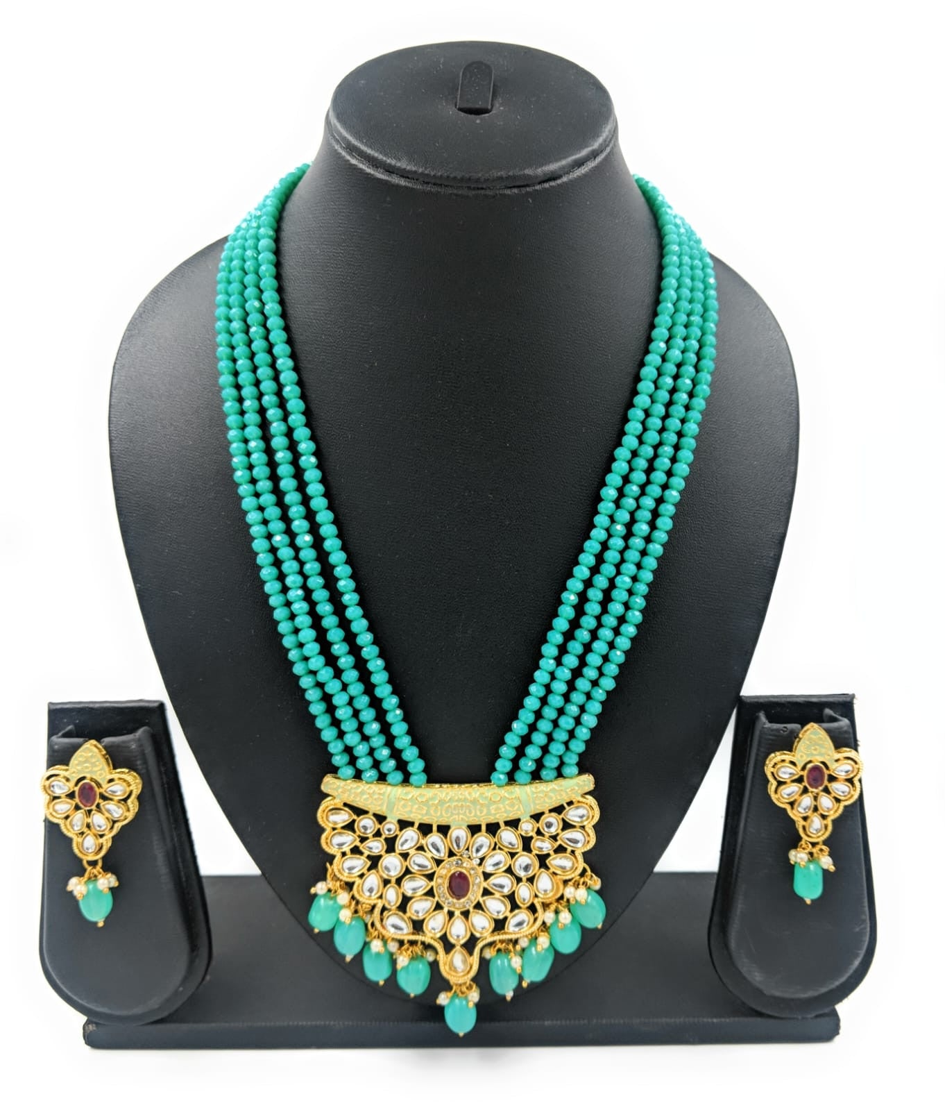 Unique Shade Kundan Pendant Necklace Set (MintGreen)