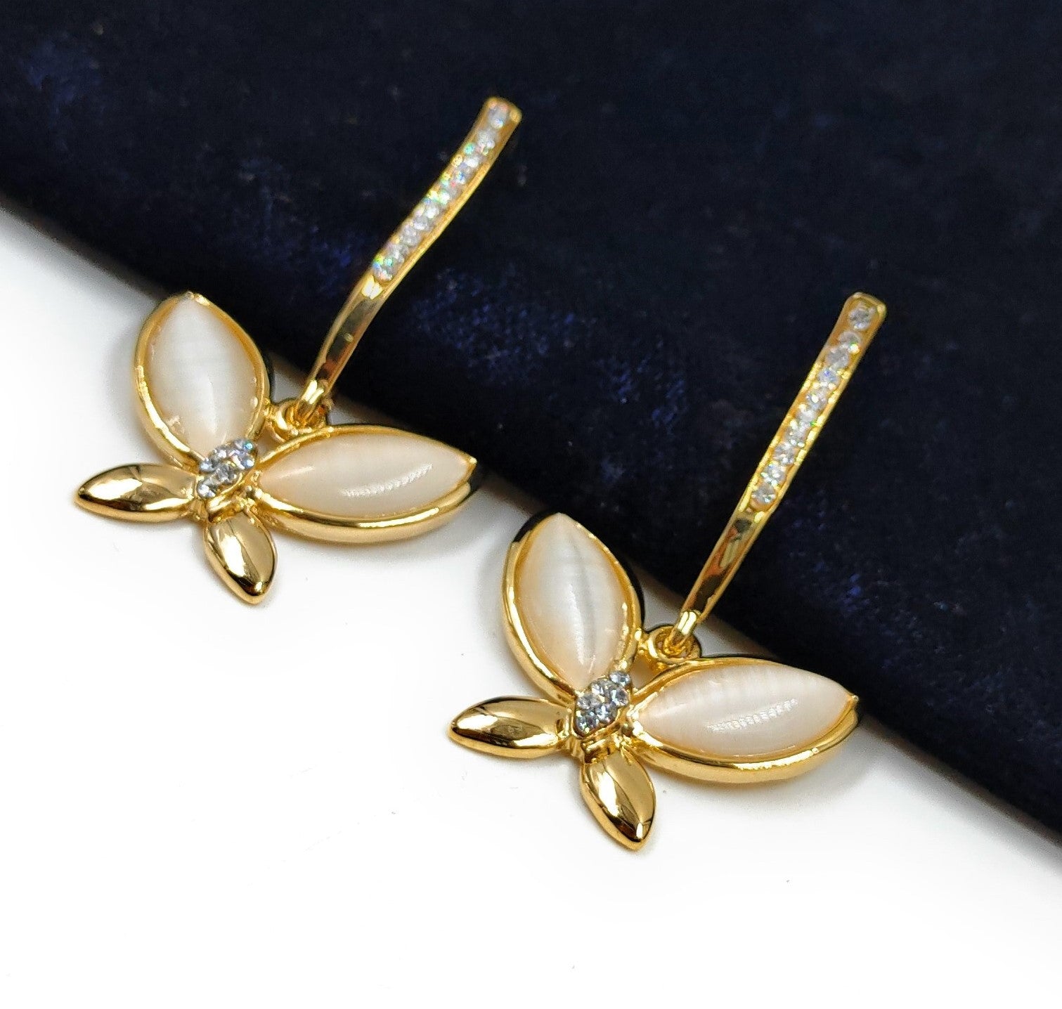 Delicate Hue Stylish Earing