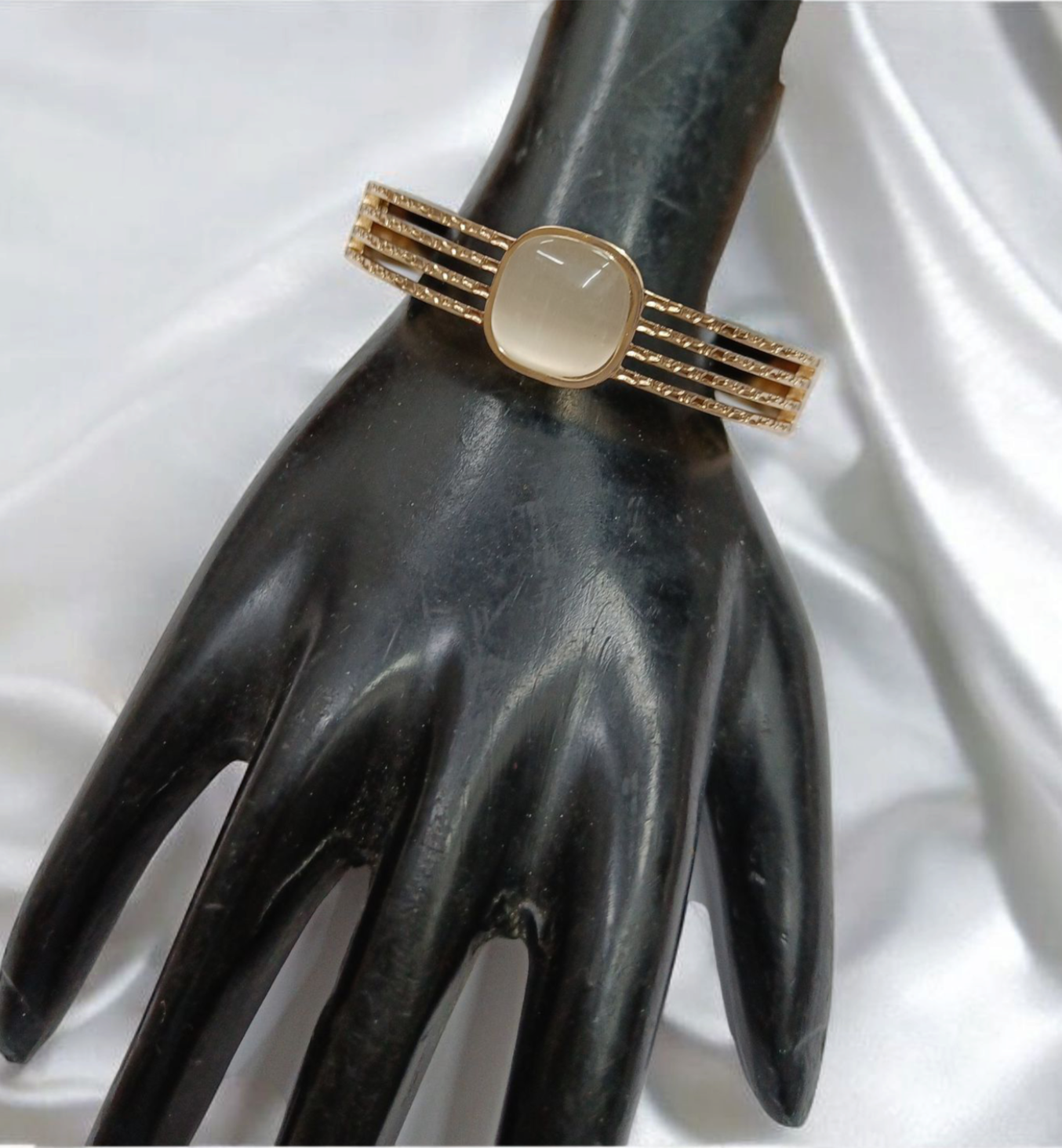 Western Openable Bracelet for Women