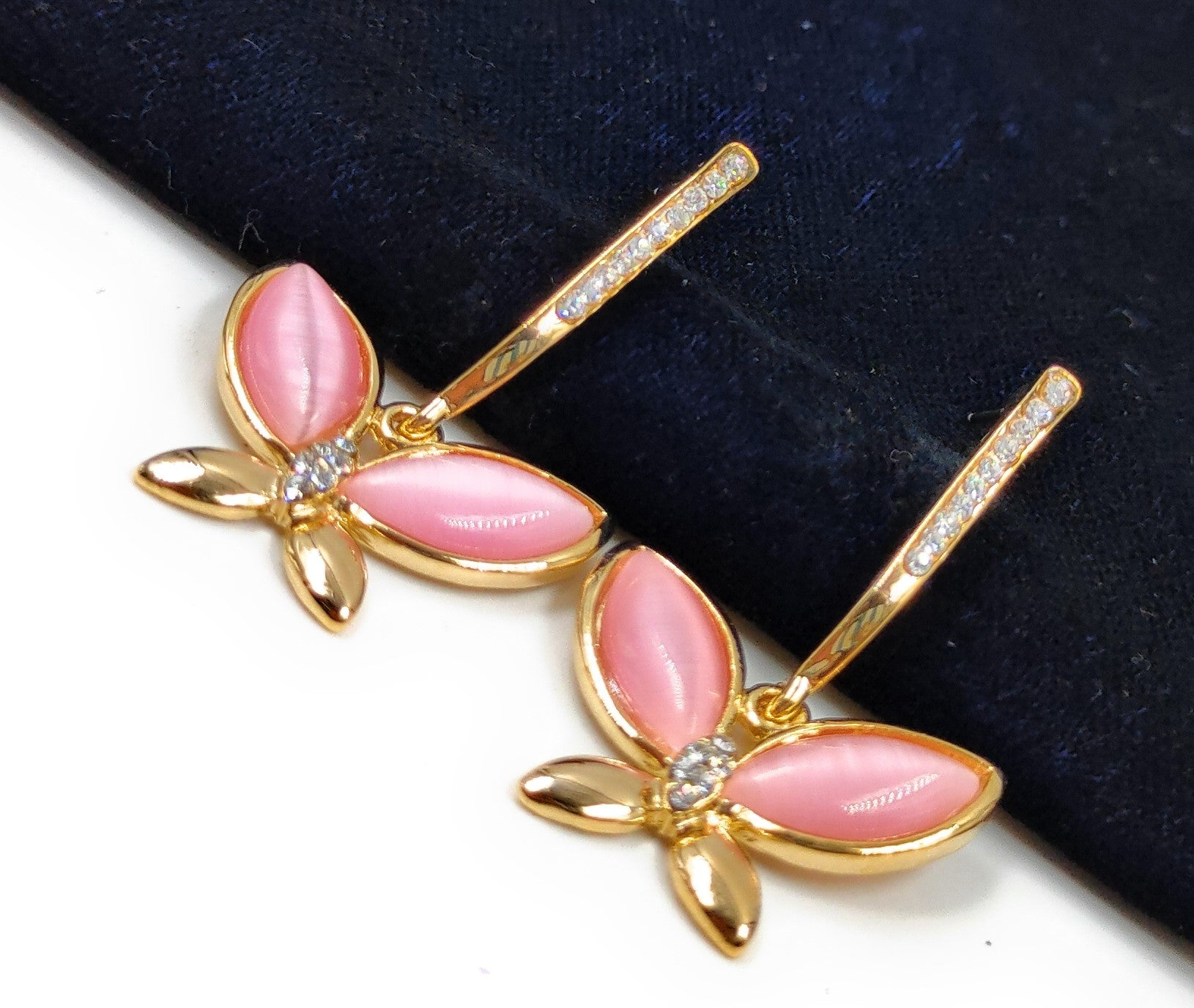 Classic Presence Elegant Earing
