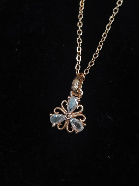 Trendy Hue Pendant Chain Necklace