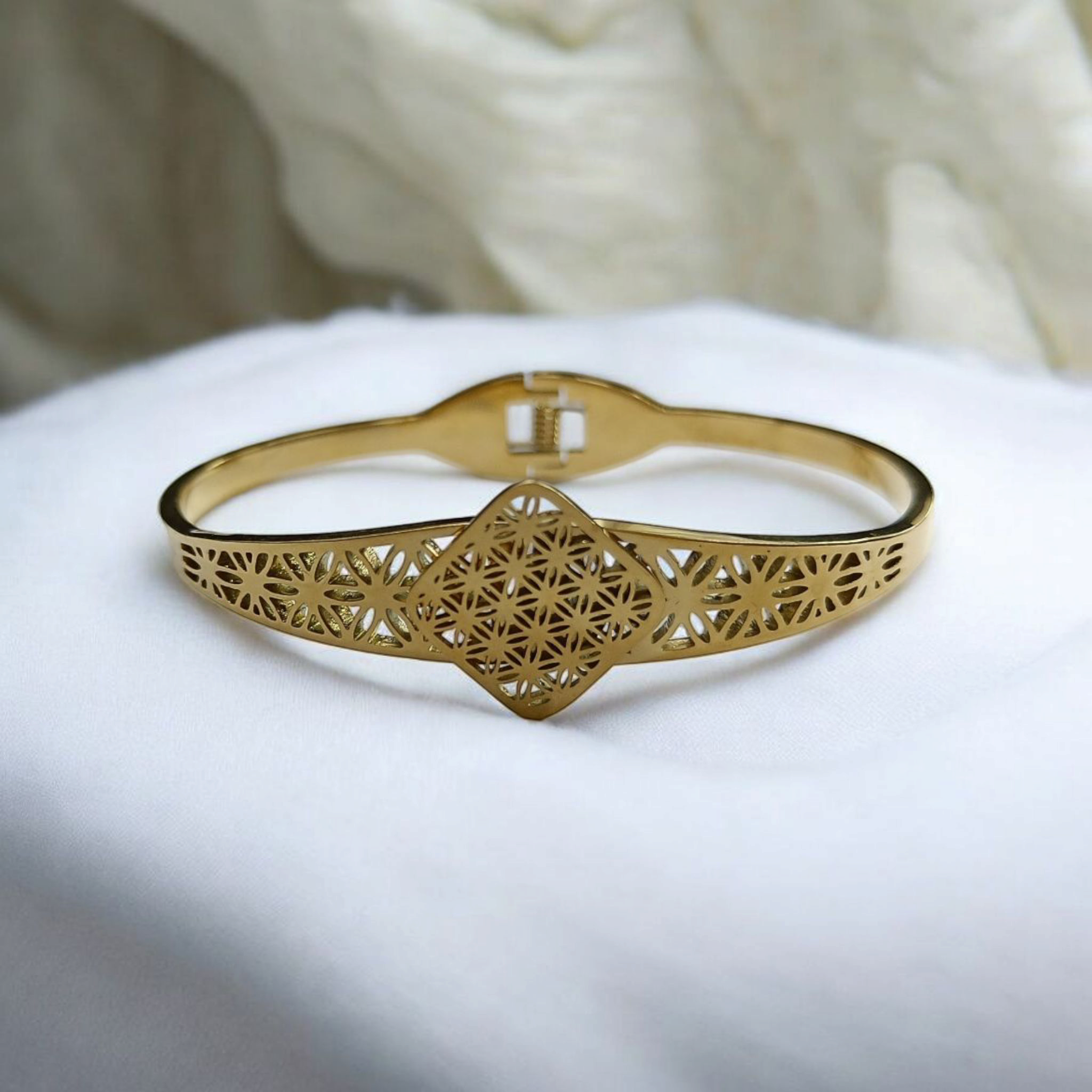 Exquisite Western Imported Kada Bracelet for Women and Girls