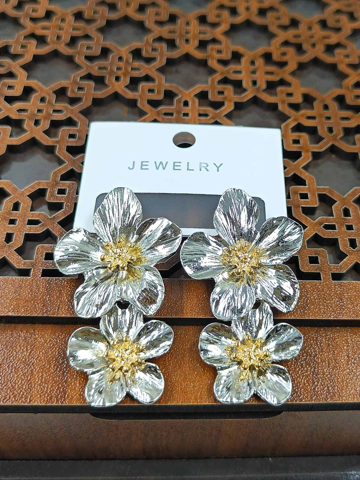 Delicate Twist Antitarnish Stud Earing