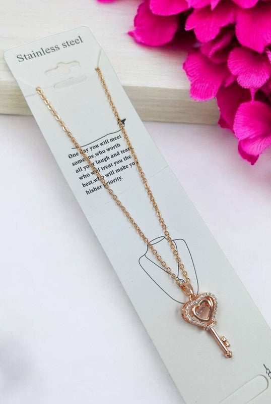 Subtle Finish Pendant Chain Necklace