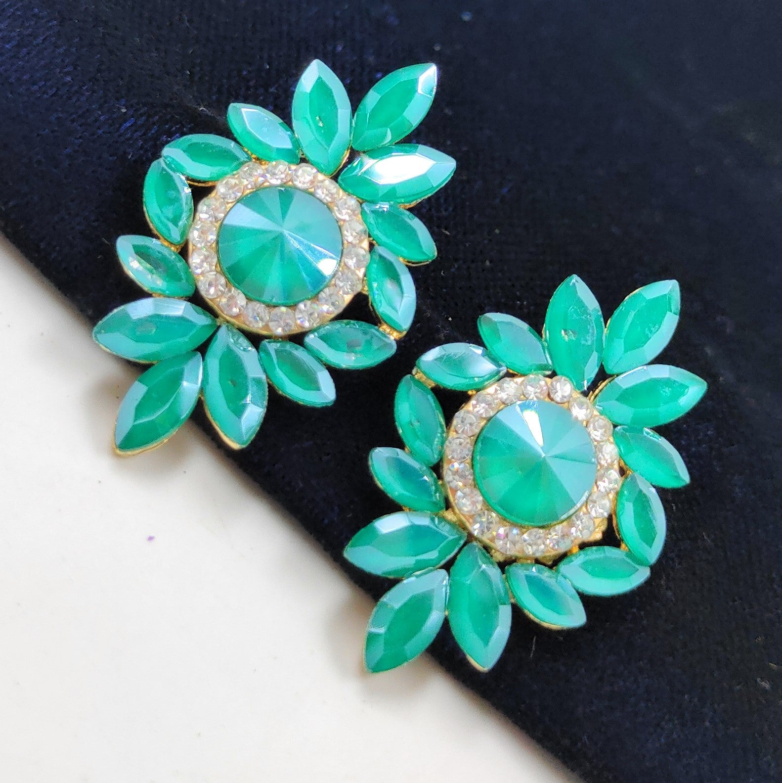 Brilliant Touch Stylish Earing