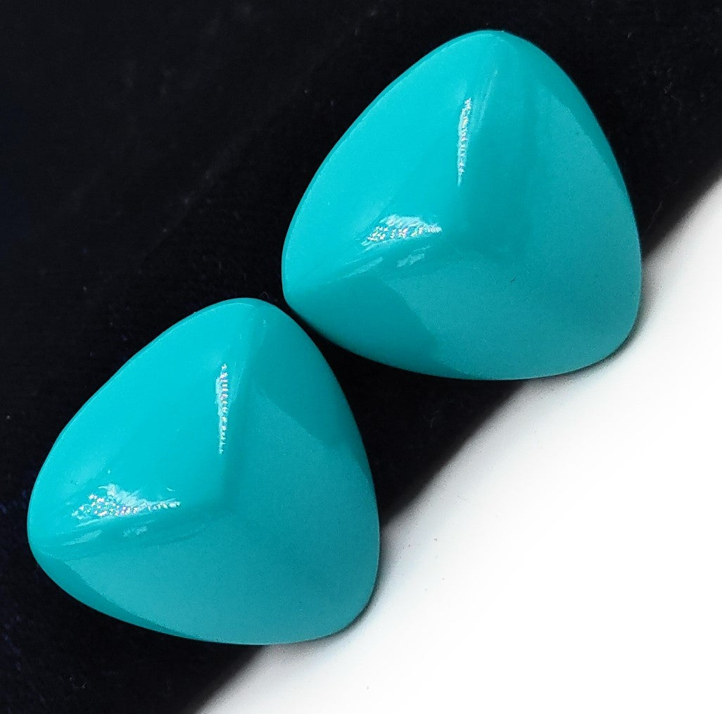 Delicate Shade Classy Ear Stud Earing