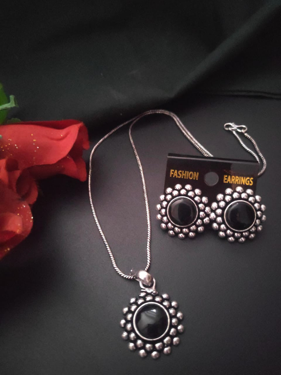 Beautiful Flair Classy Pendant Necklace set