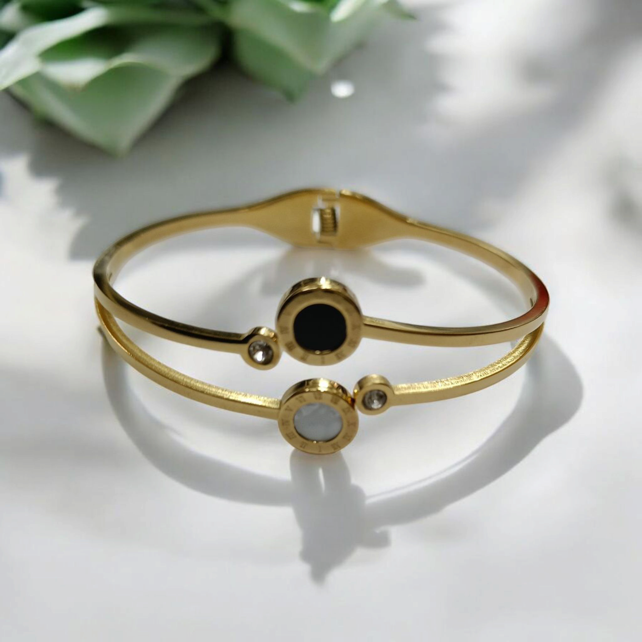 Fashionable Elegant Western Imported Kada Bracelet for Women and Girls