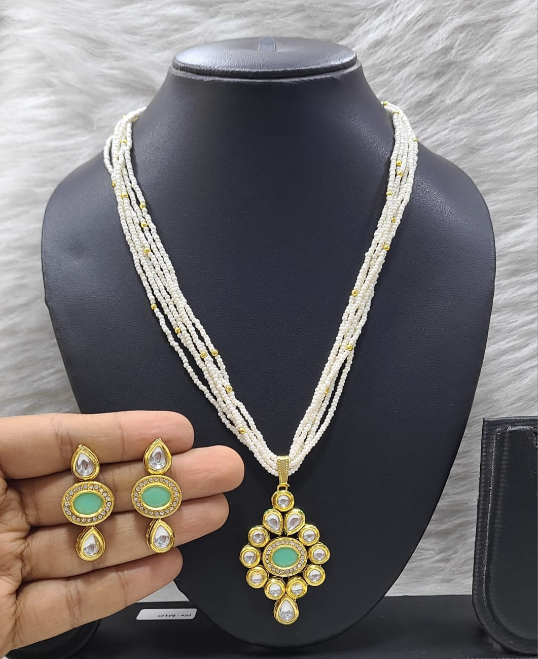 Mystic Inspiration Kundan Pendant with necklace earring set