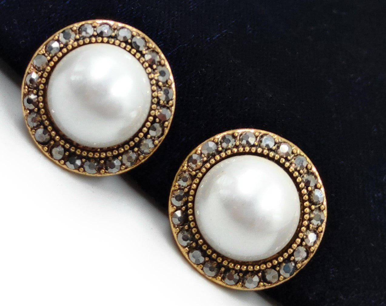 Silken Shade Classy Earing