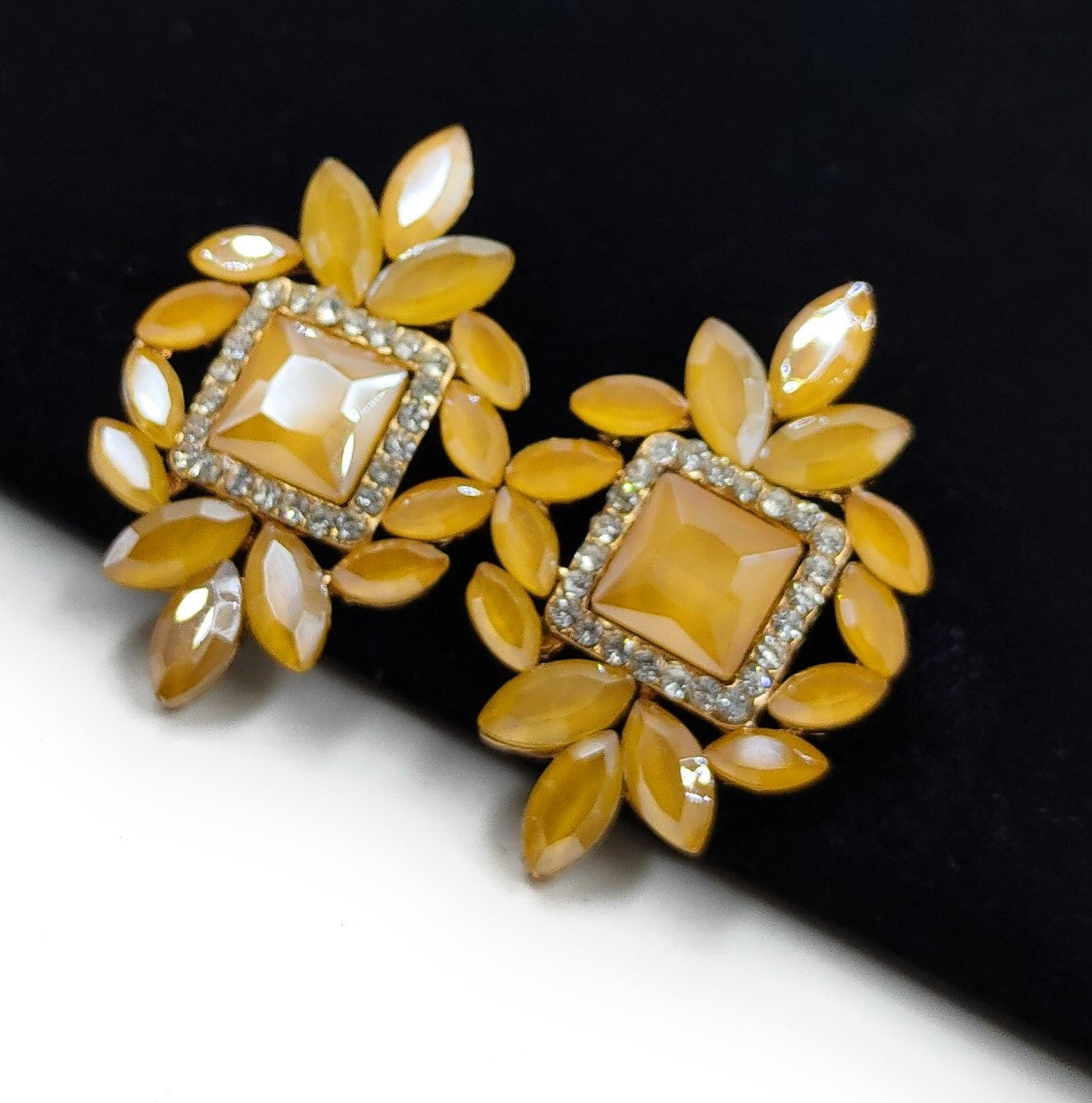 Charming Fusion Stylish Earing