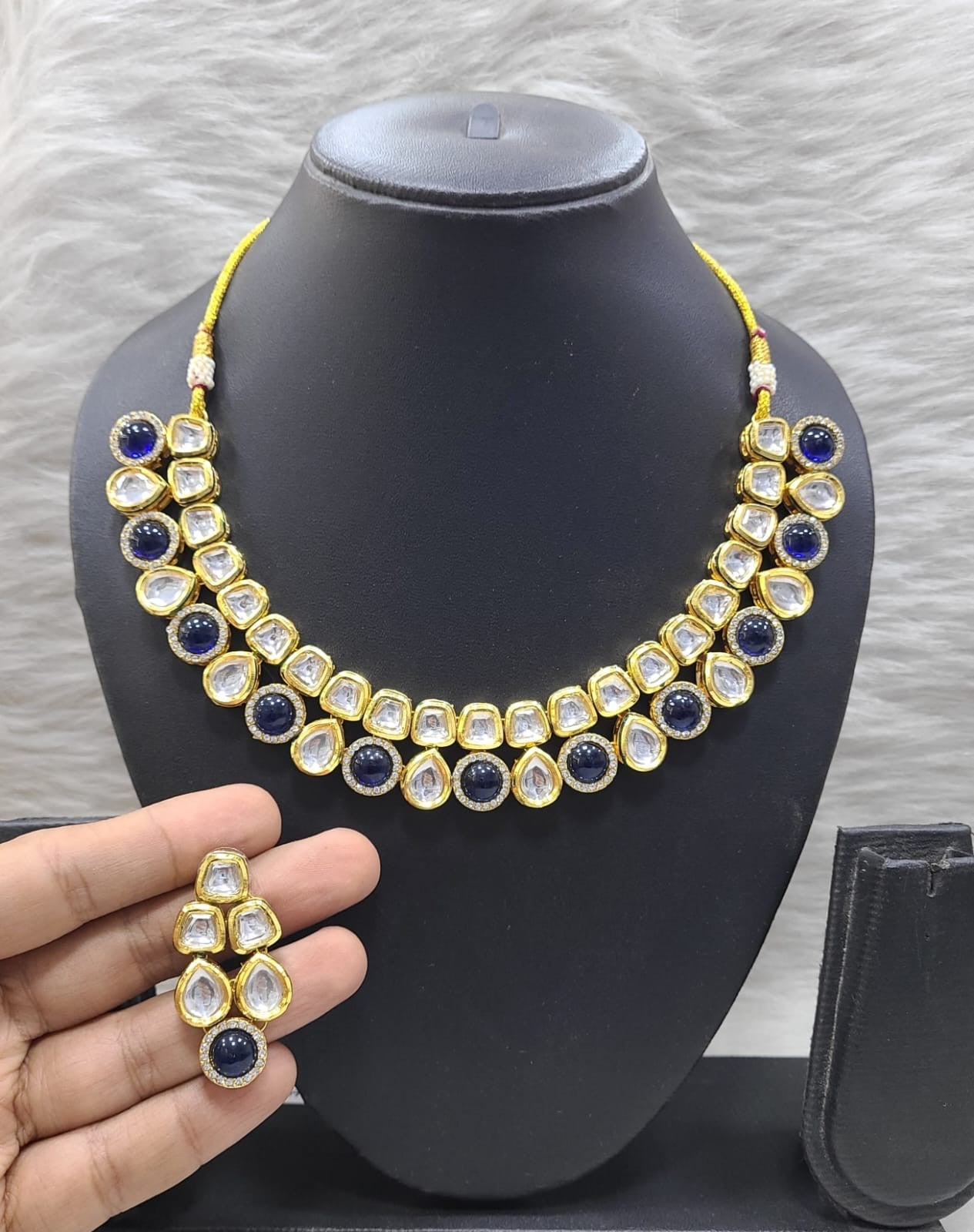 Beautiful Silhouette Premium kundan set with monalisa stone