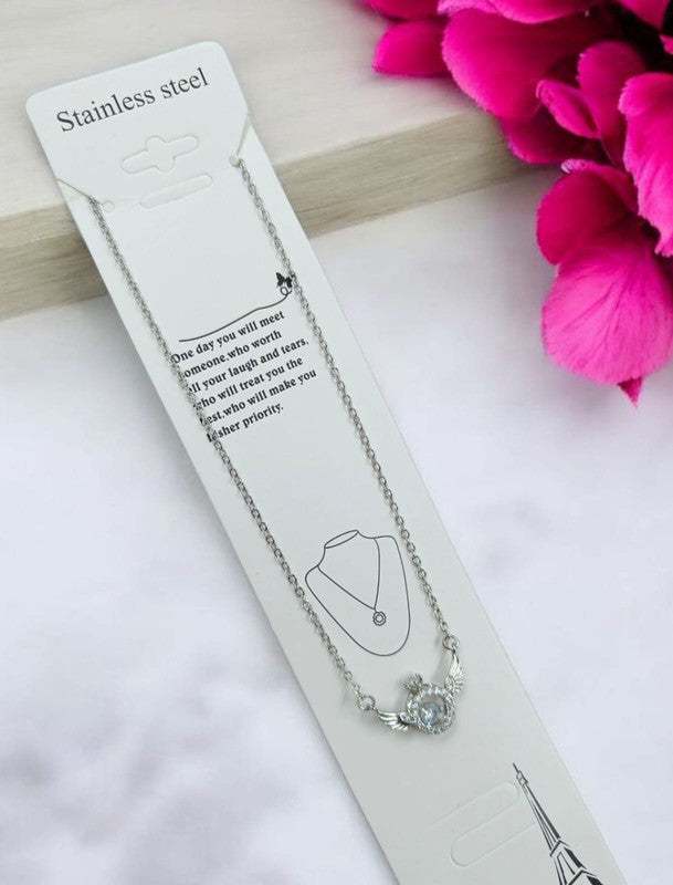 Trendy Look Pendant Chain Necklace