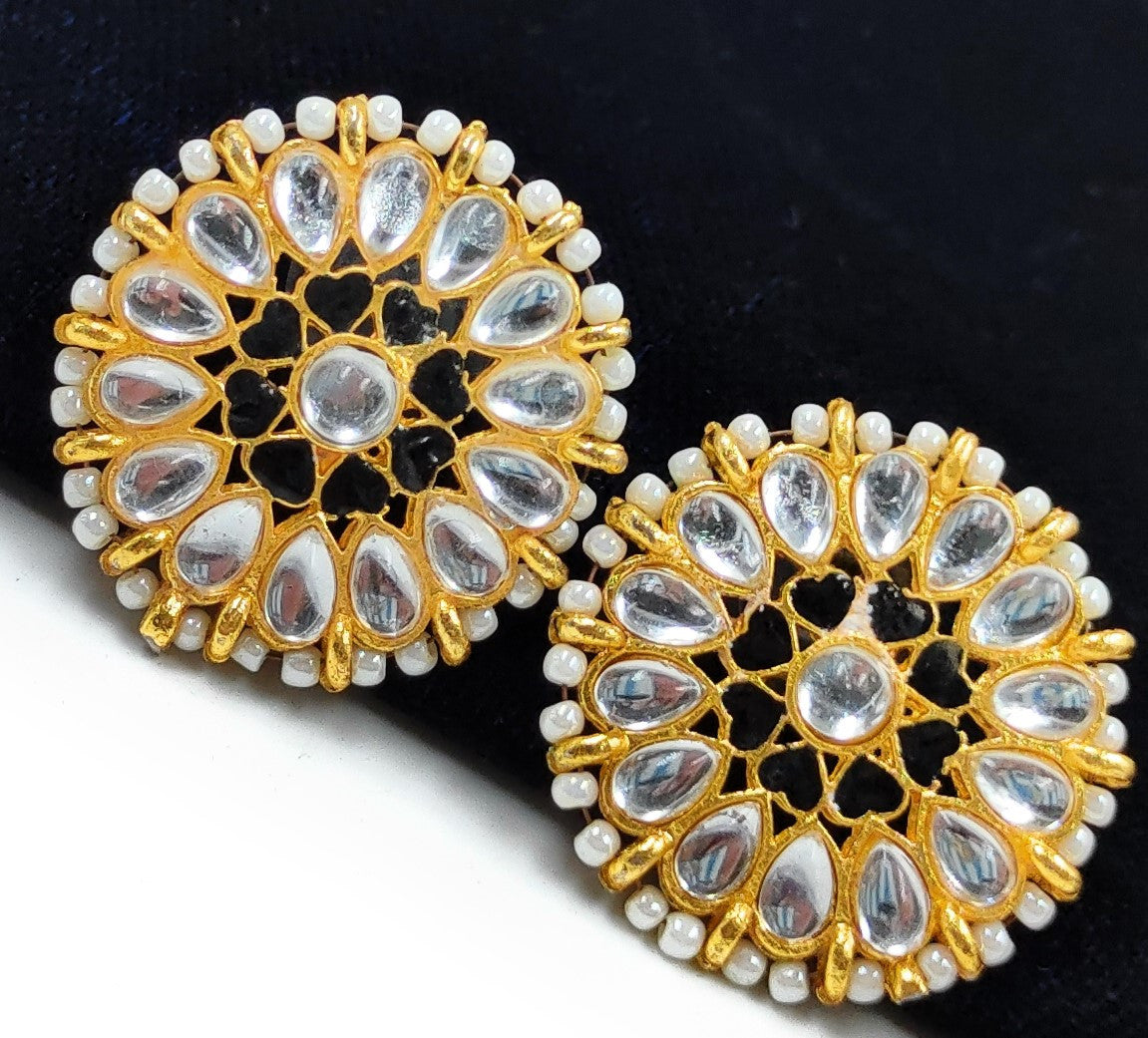 Magnetic Flair Classy Earing