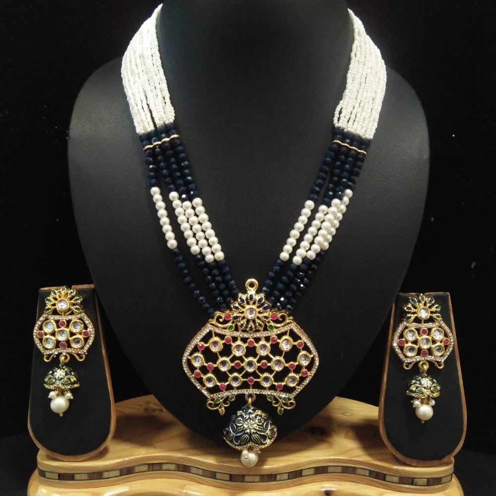 Timeless Shade Kundan Pendant Necklace Set (Blue)
