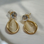 Stylish Golden Teardrop Earring