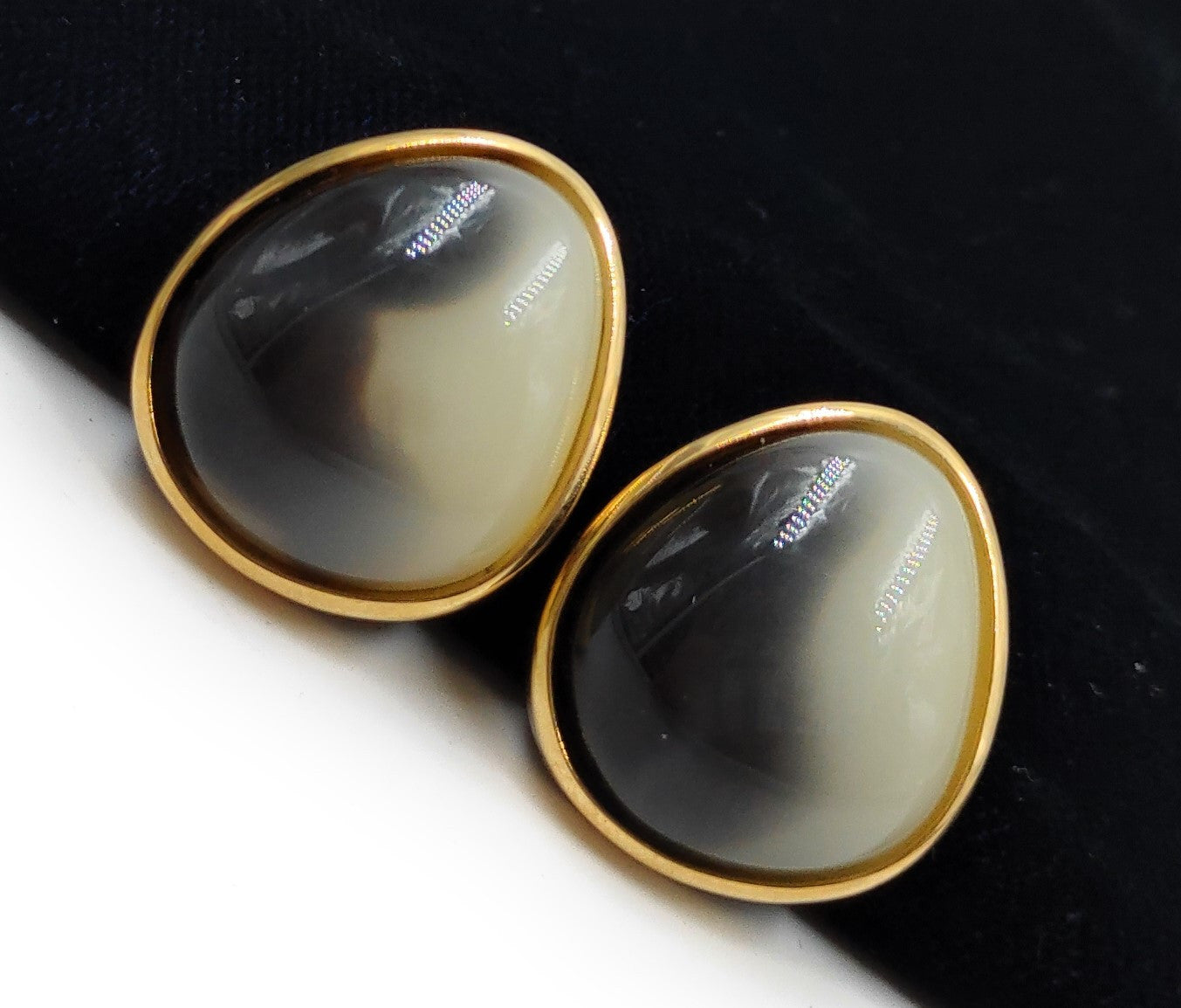 Elegant Statement Classy Earing