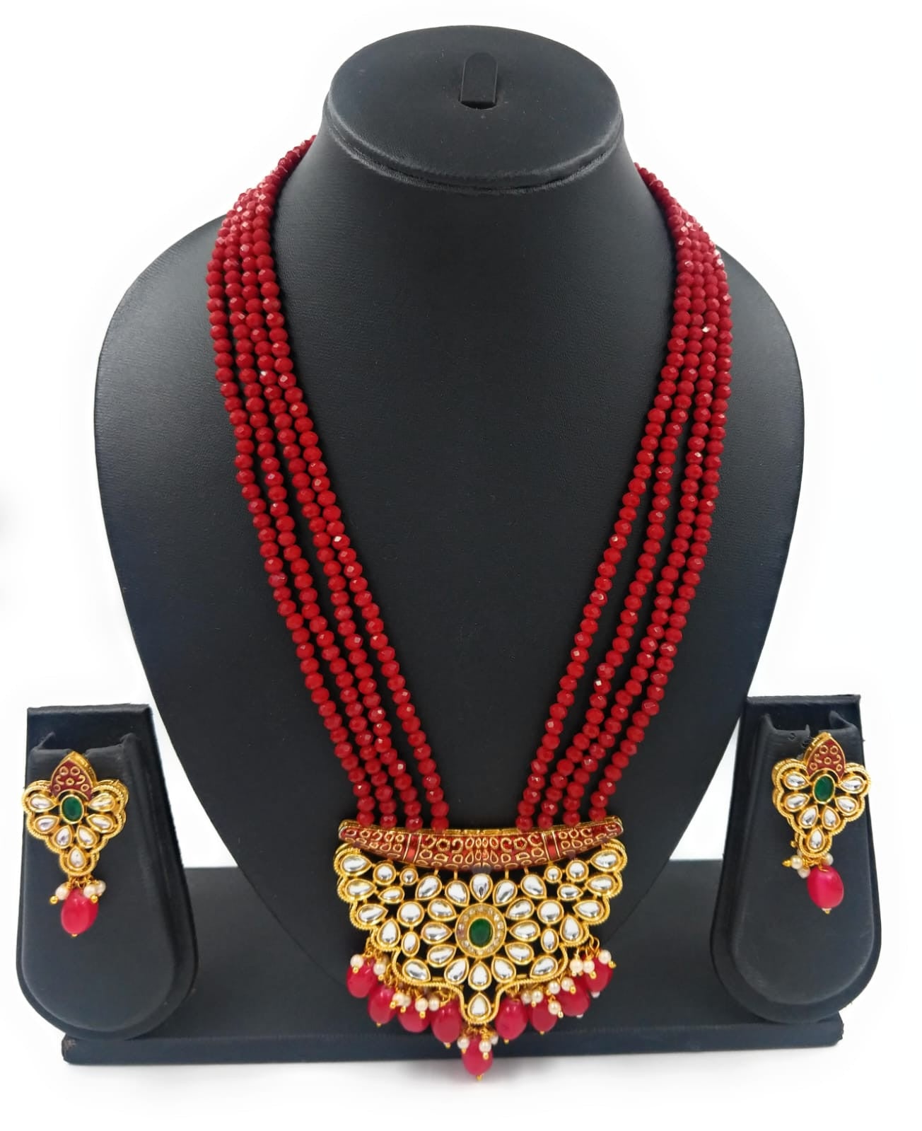 Luxurious Appeal Kundan Pendant Necklace Set (Red)