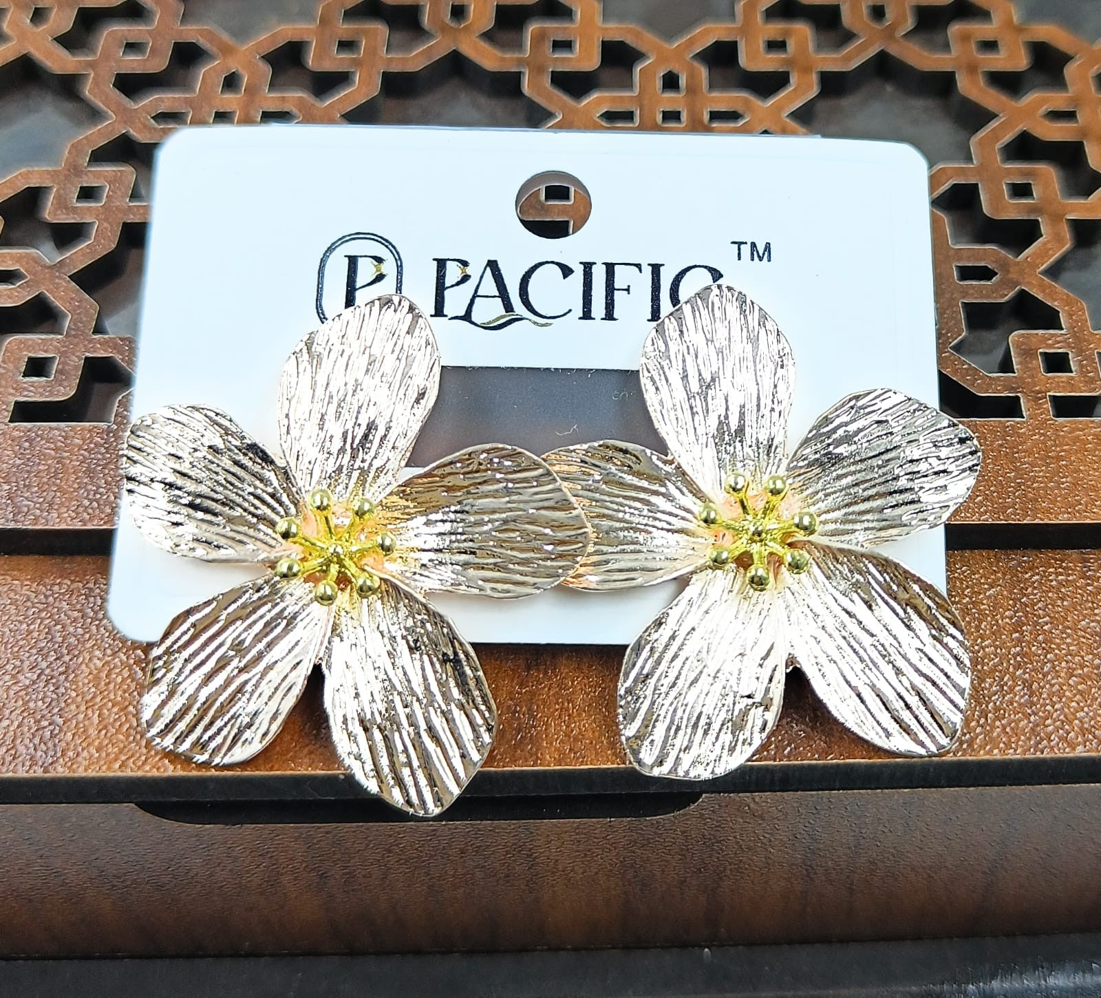 Polished Blend Antitarnish Stud Earing