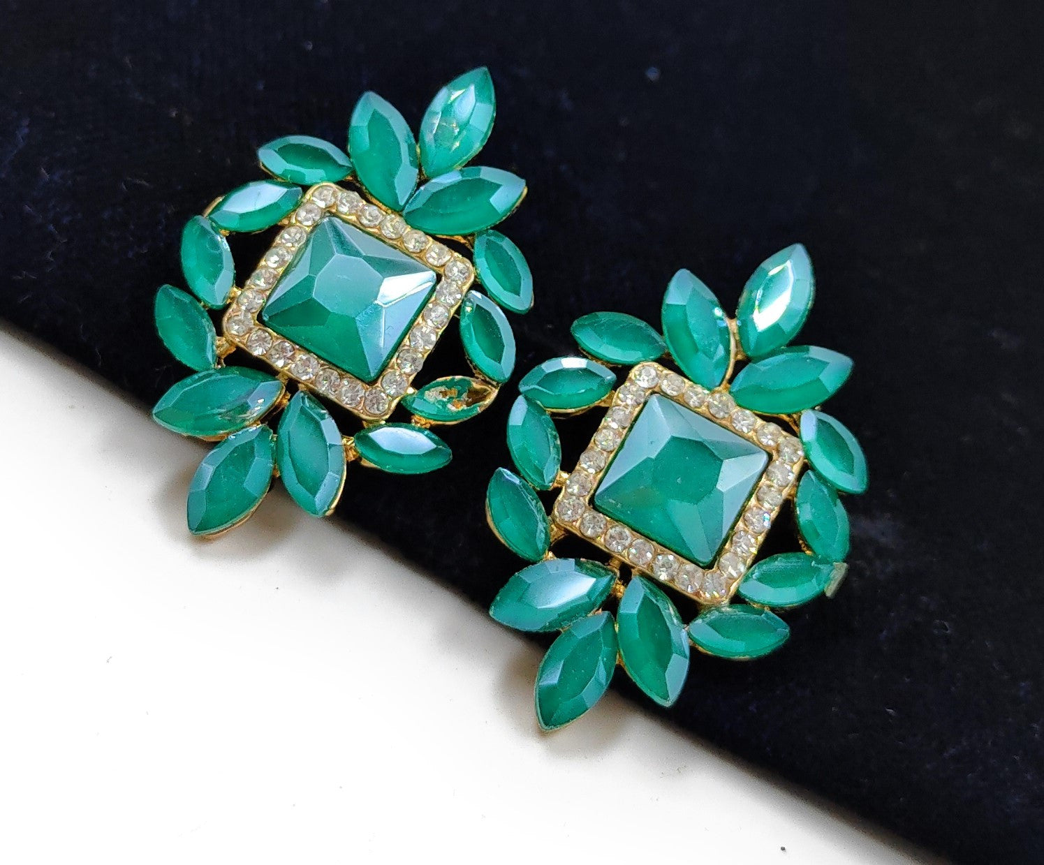 Heavenly Glam Classy Earing