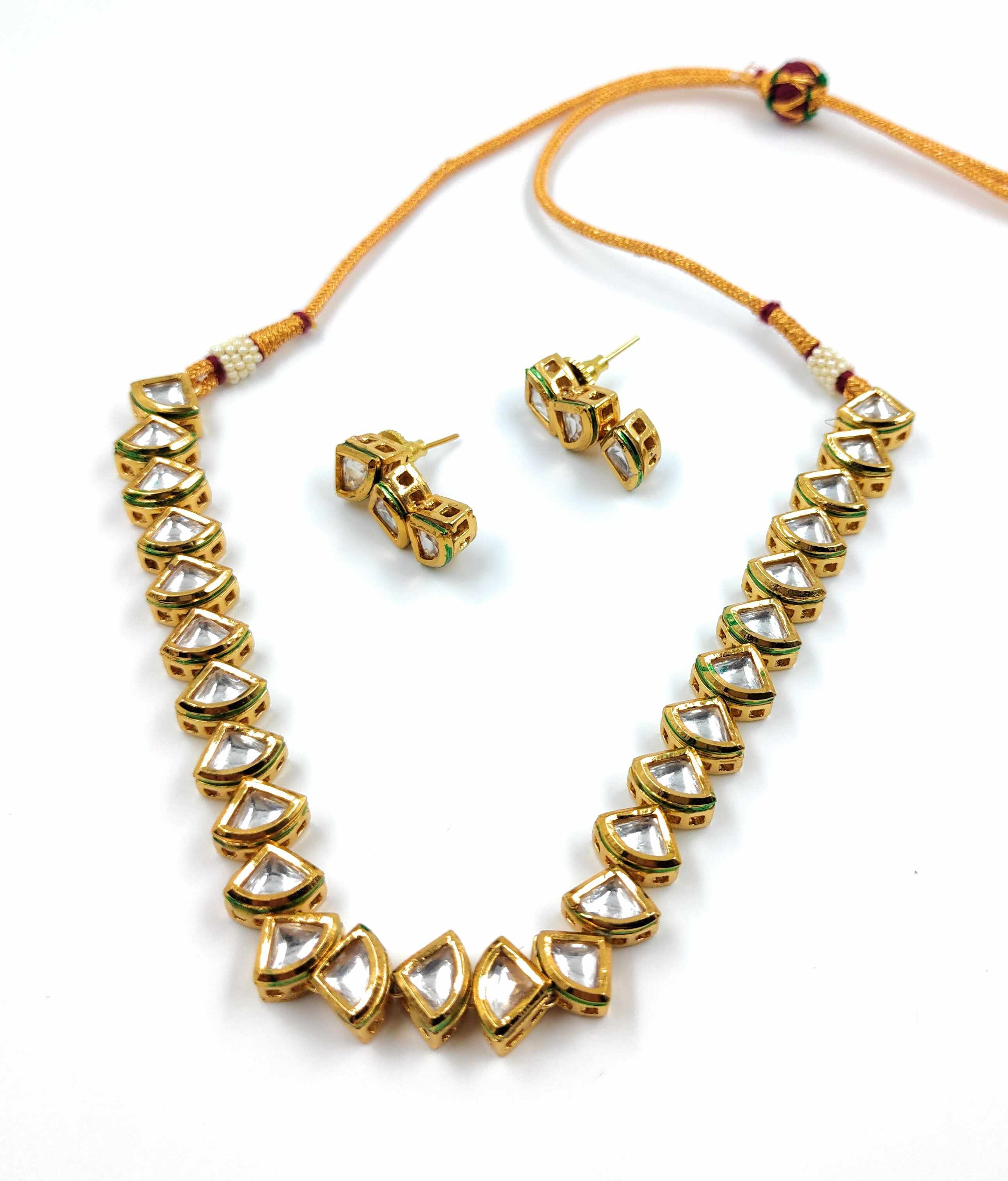 Single Line Kundan Set With Back Meenawork (K1 TRIANGLE)